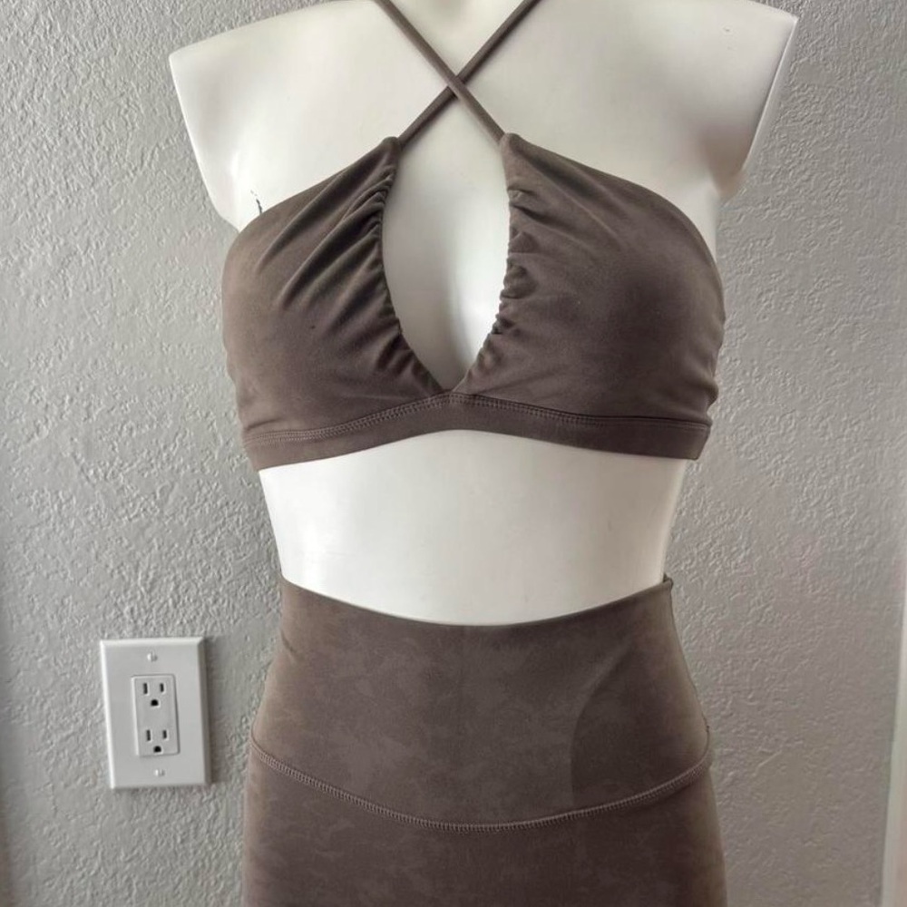 Women’s Taupe Crisscross Sports Bra - Brand